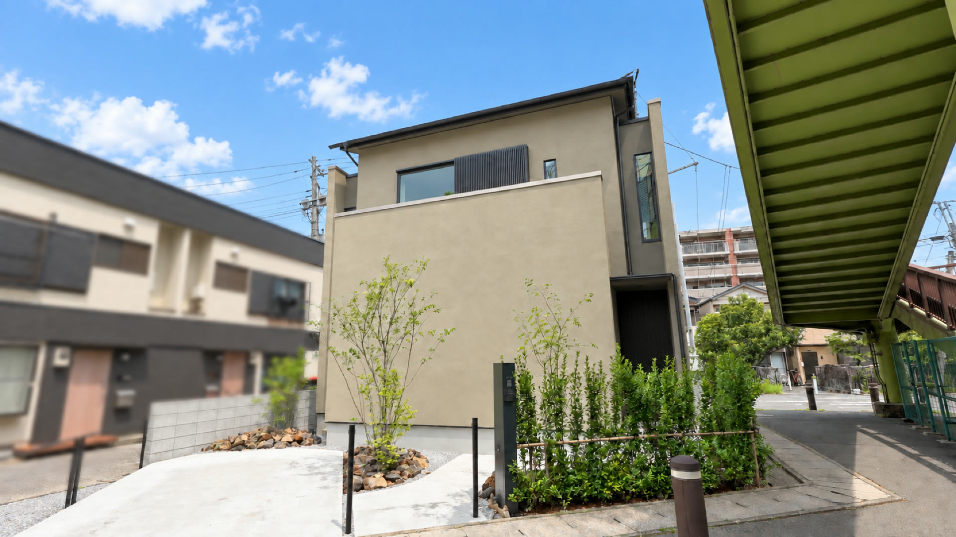 【川口市】注文住宅|約28坪|道路に囲まれた土地で光とプライバシーを両立する2階リビングの家